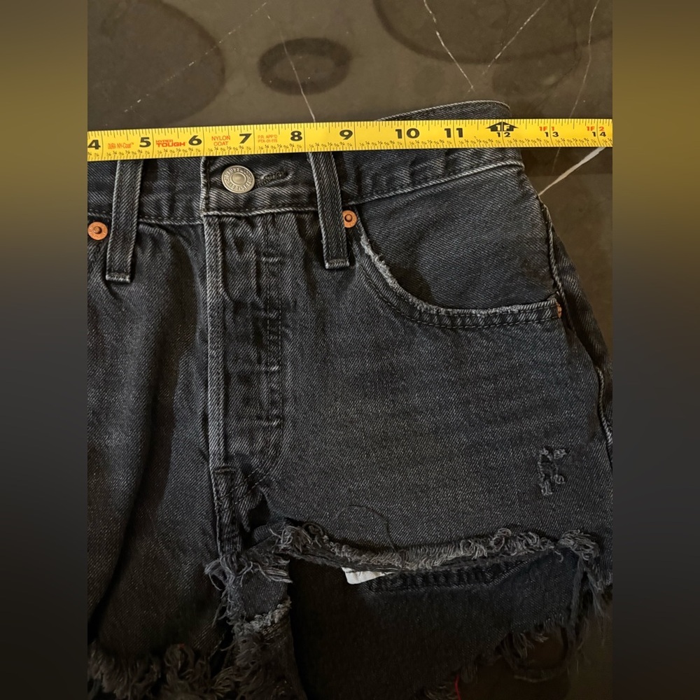 Levi's Premium 501 Women's Distressed Black Denim Cut-Off Shorts Button Fly - Picture 10 of 13